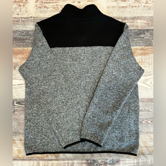 Eddie Bauer Classic Pull Over, Quarter Zip - Picture 3 of 3